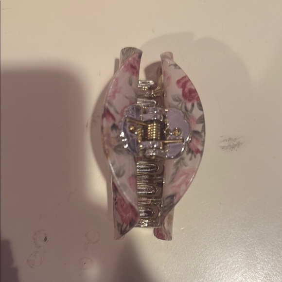 Floral Hair Claw Clip - Picture 2 of 2